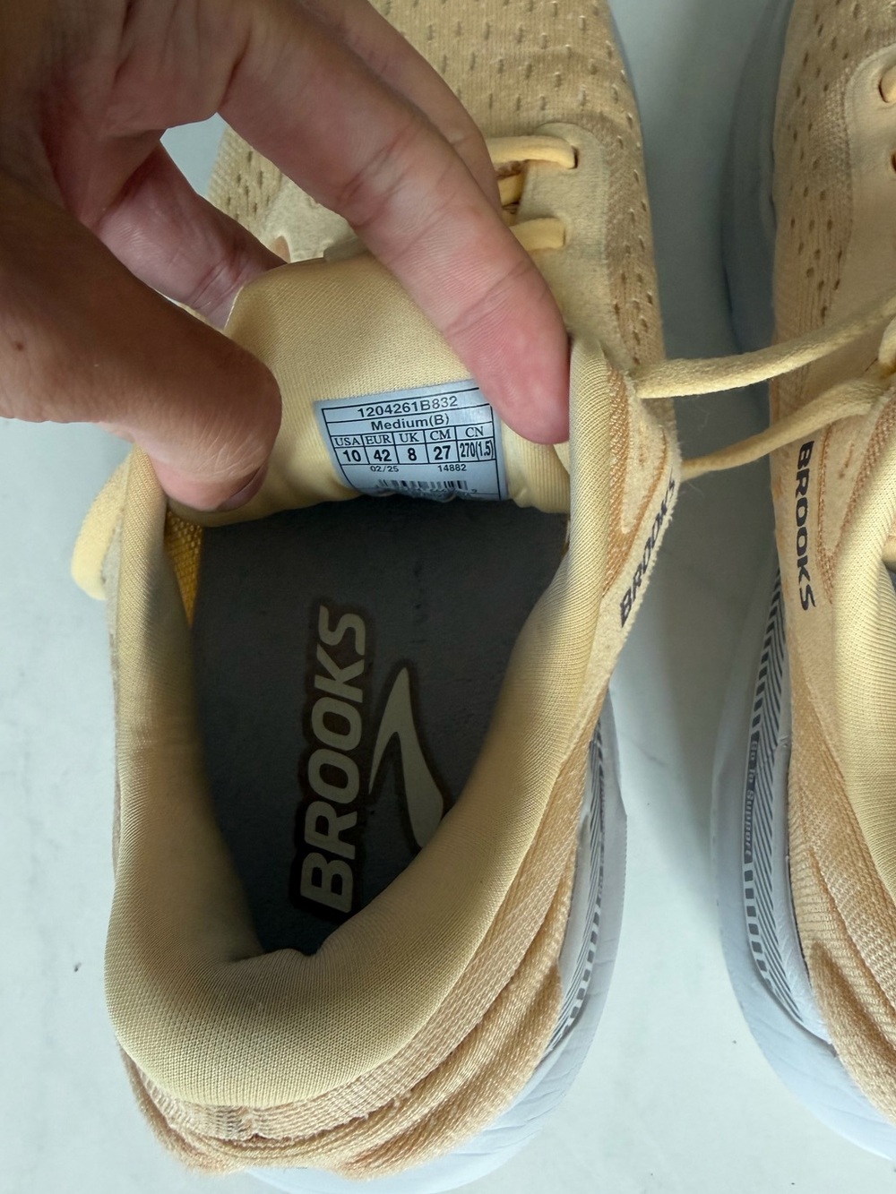 Brooks Adrenaline GTS 24 Shoes - Picture 6 of 6